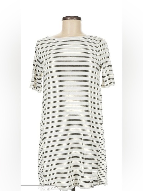 Lou & Grey Dresses & Skirts - Lou & Grey Cream Dress with Black Thin Stripes